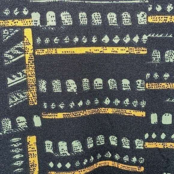 LULAROE black print Randy NWT 3/4 sleeve tee - Picture 4 of 8